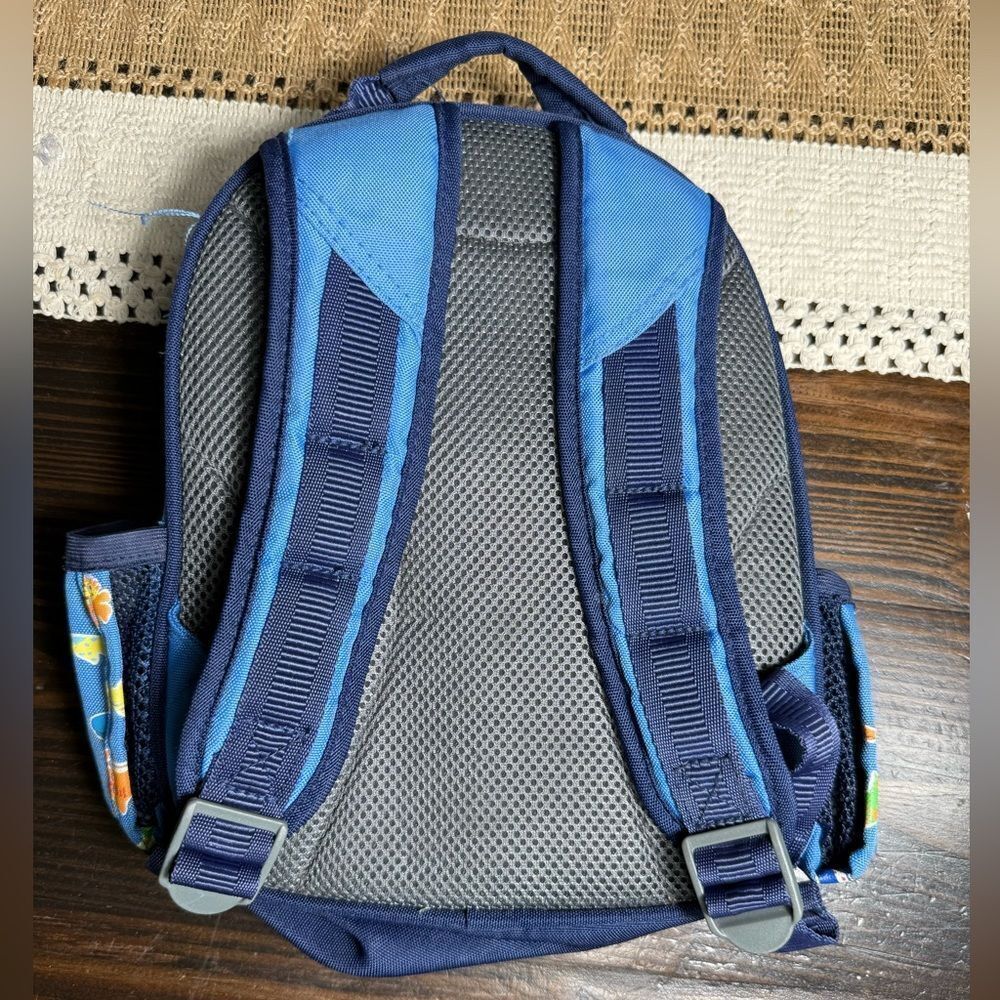 Pottery Barn Kids Sebastian Blue Shark Back Pack Lunch Box Set - Picture 3 of 9
